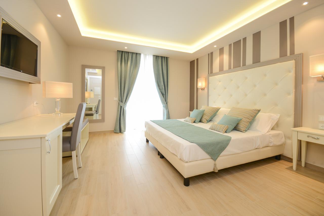 Hotel Villa Garuti Padenghe sul Garda Exterior foto